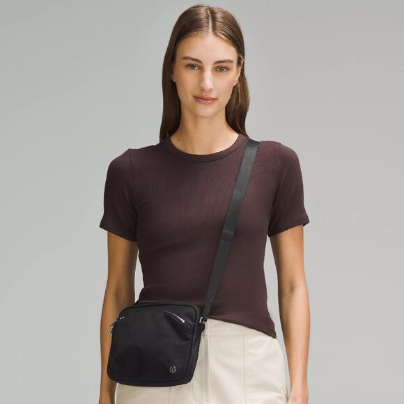 Lululemon City Adventurer Crossbody Bag - NWT - Black - Picture 2 of 10